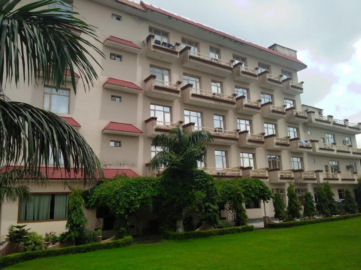 Hotel Jagdamba Katra  Bagian luar foto